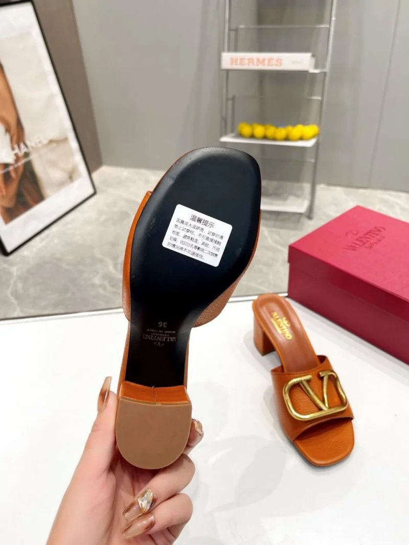 MoistureWicking Valentino Slippers 36585
