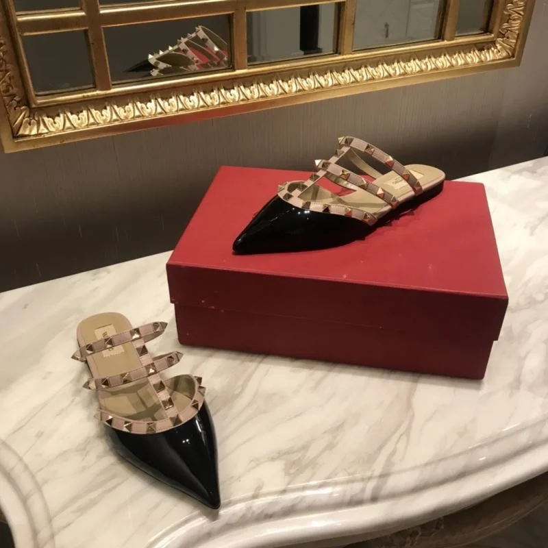 Valentino Slippers Unisex 36571