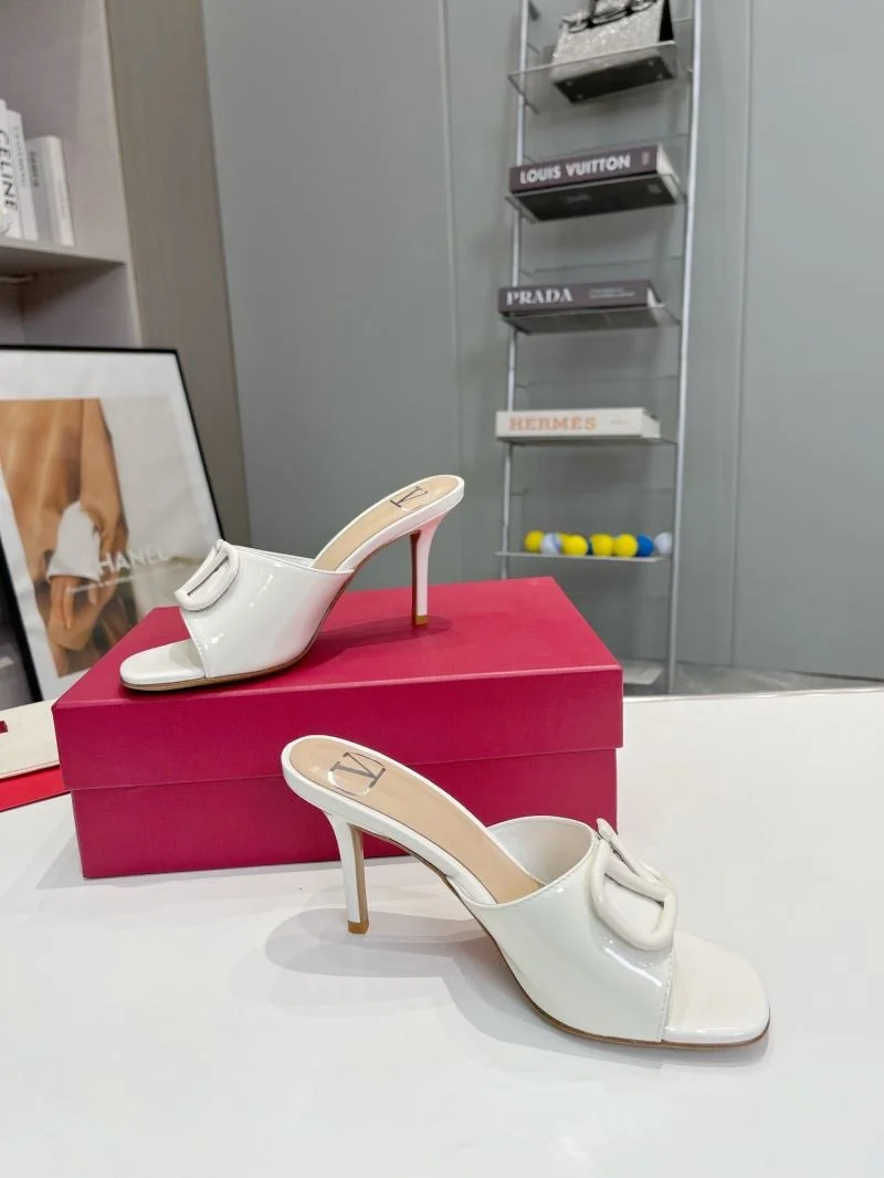 Valentino Slippers Elegant 36588