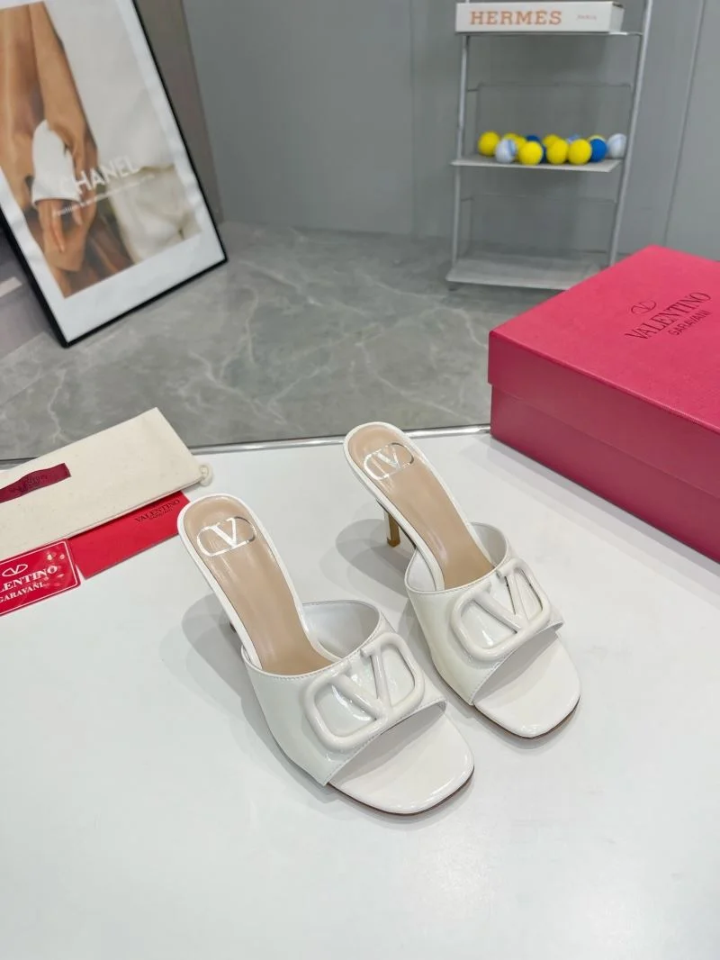 Valentino Slippers Elegant 36588