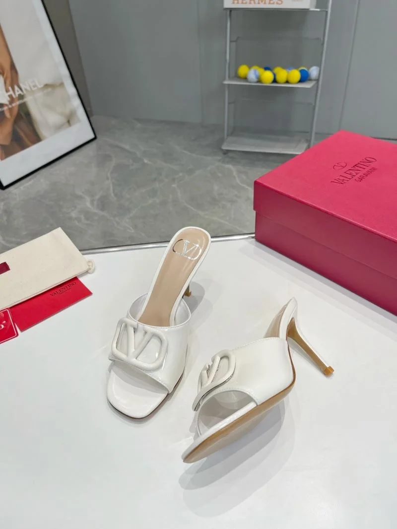 Valentino Slippers Elegant 36588