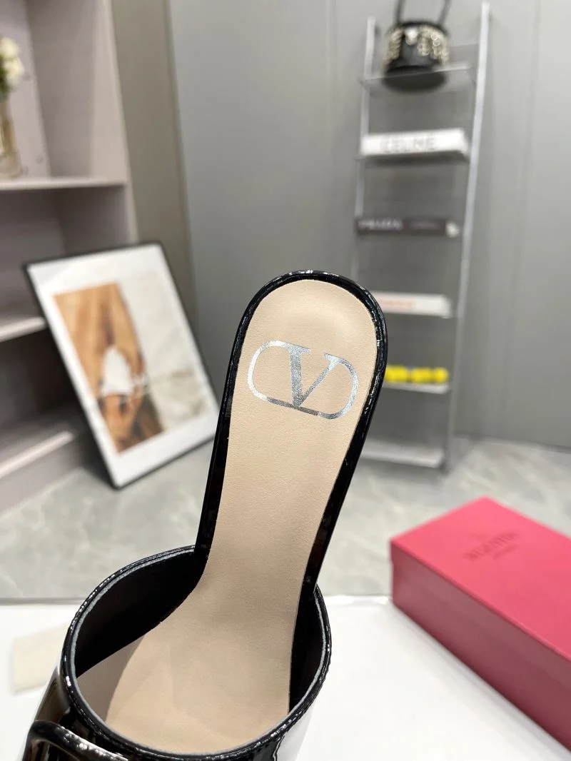Contemporary Valentino Slippers 36572