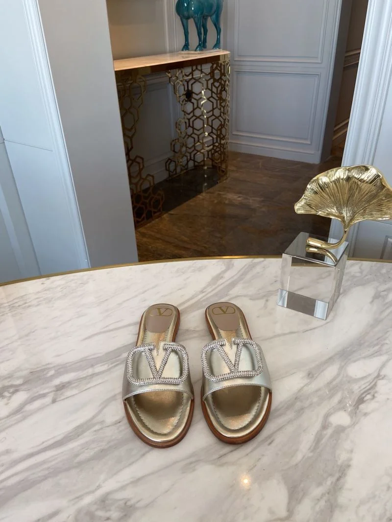 Durable Valentino Slippers 36560