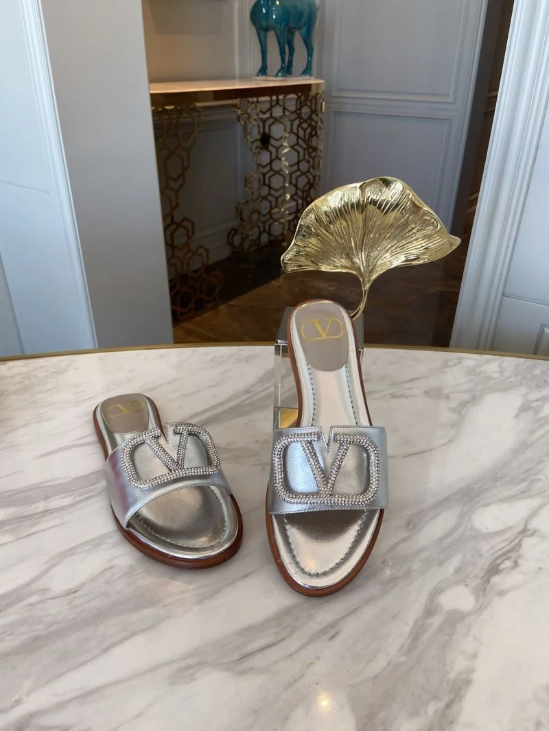 Durable Valentino Slippers 36560