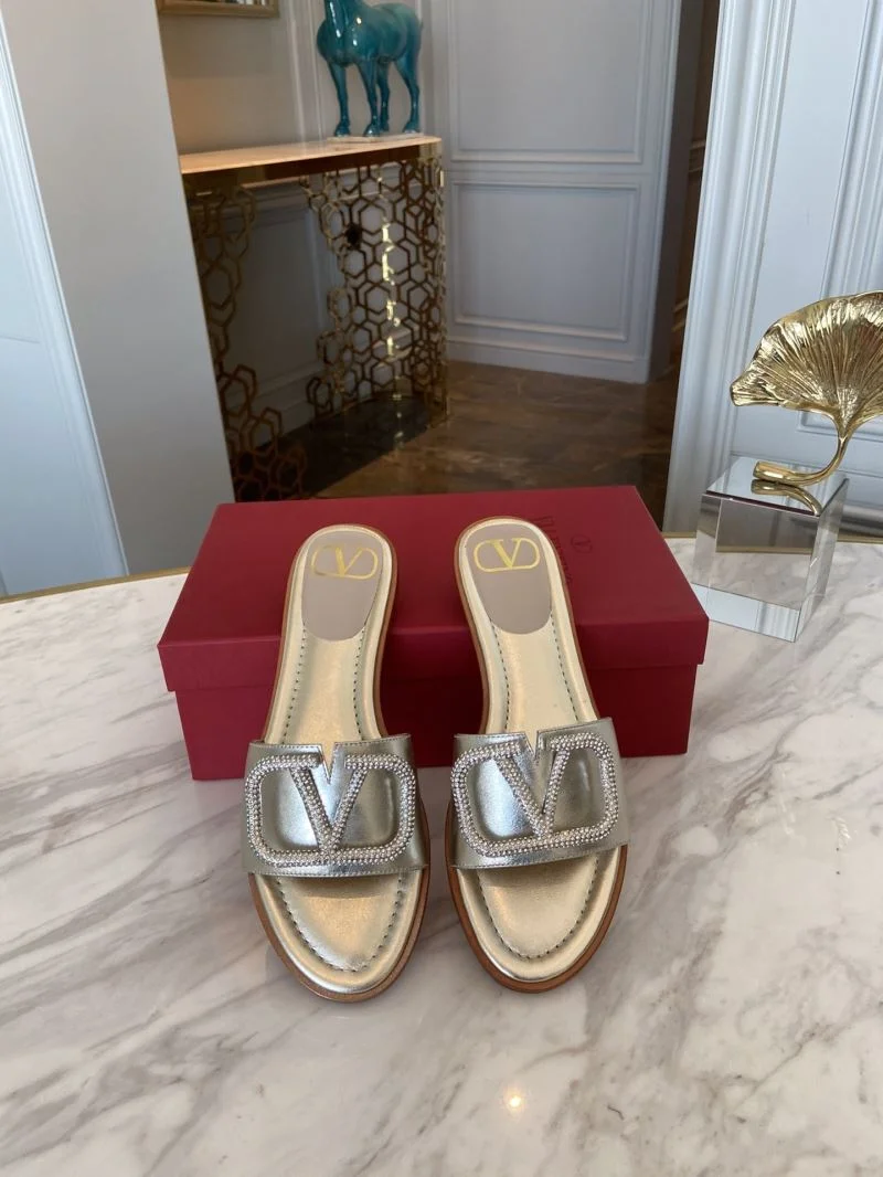 Durable Valentino Slippers 36560
