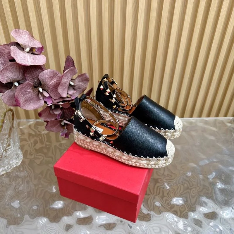 Durable Valentino Slippers 36556