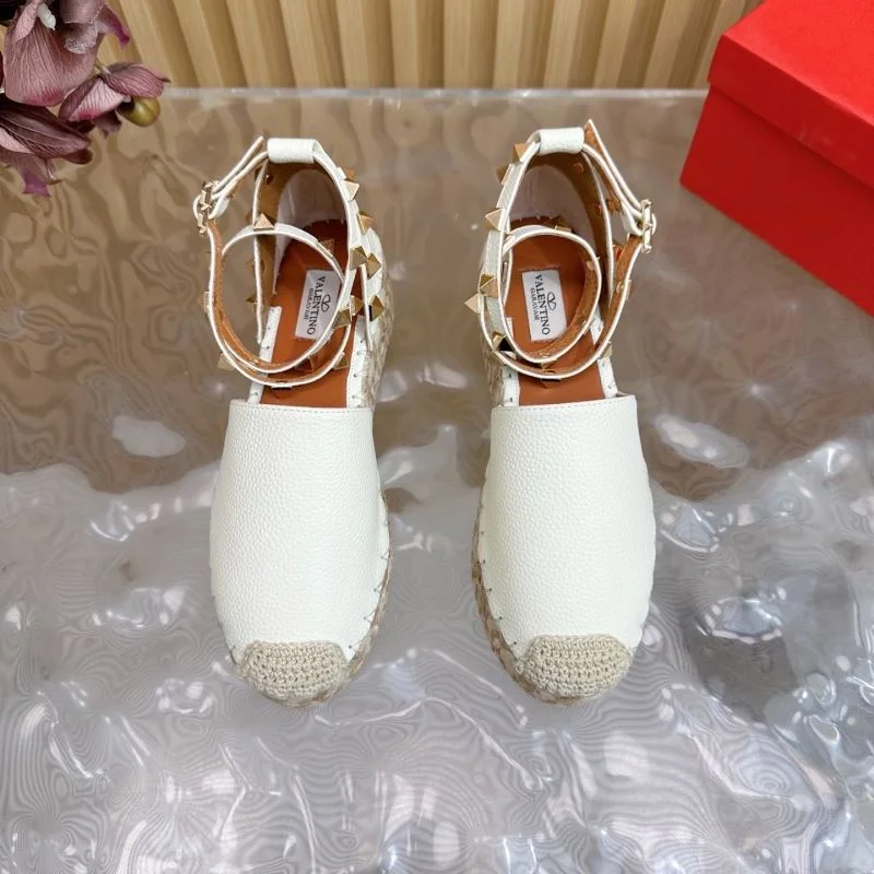 Supportive Valentino Slippers 36553