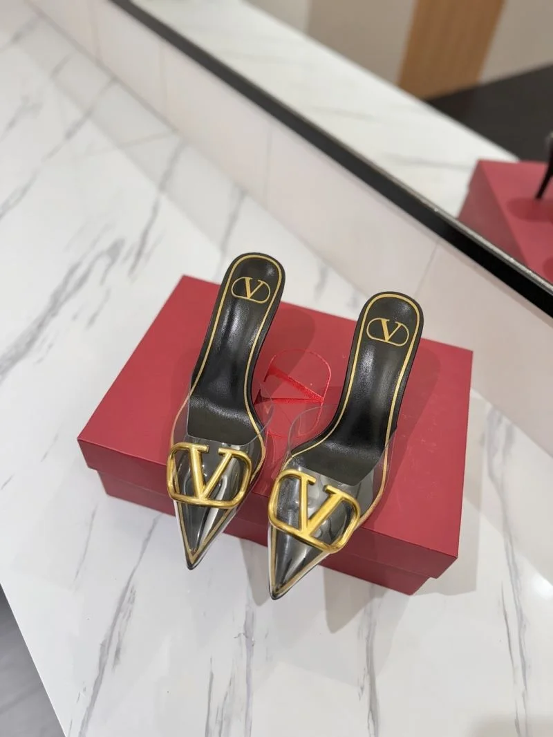 Efficient Valentino Slippers 36548