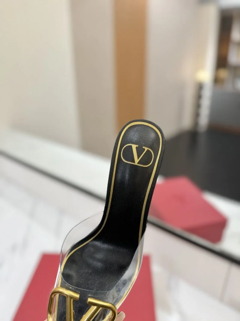 Efficient Valentino Slippers 36548