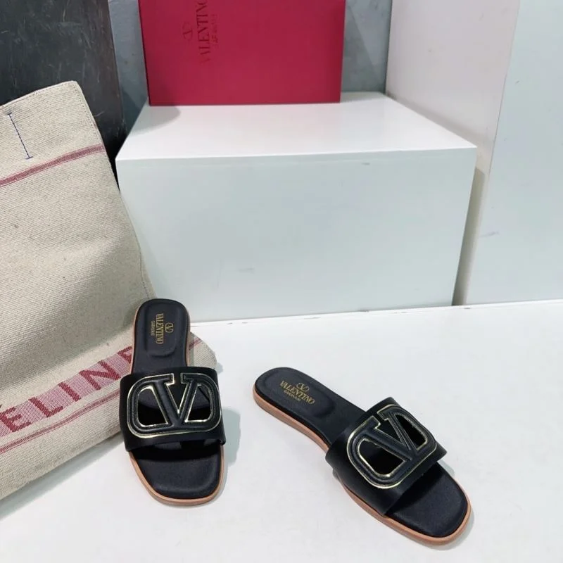 Refined Valentino Slippers 36538