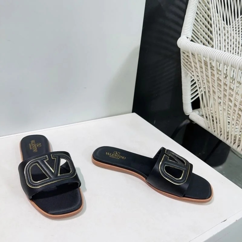 Refined Valentino Slippers 36538