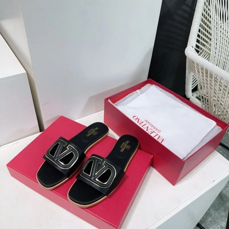 Refined Valentino Slippers 36538