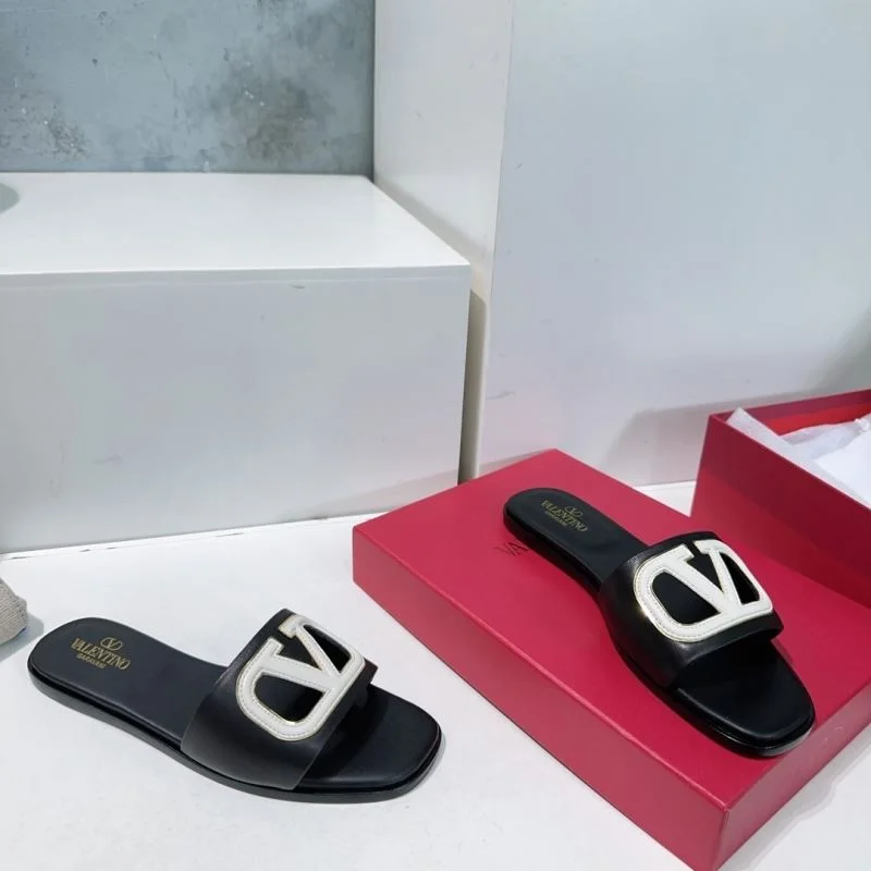 BestValue Valentino Slippers 36525
