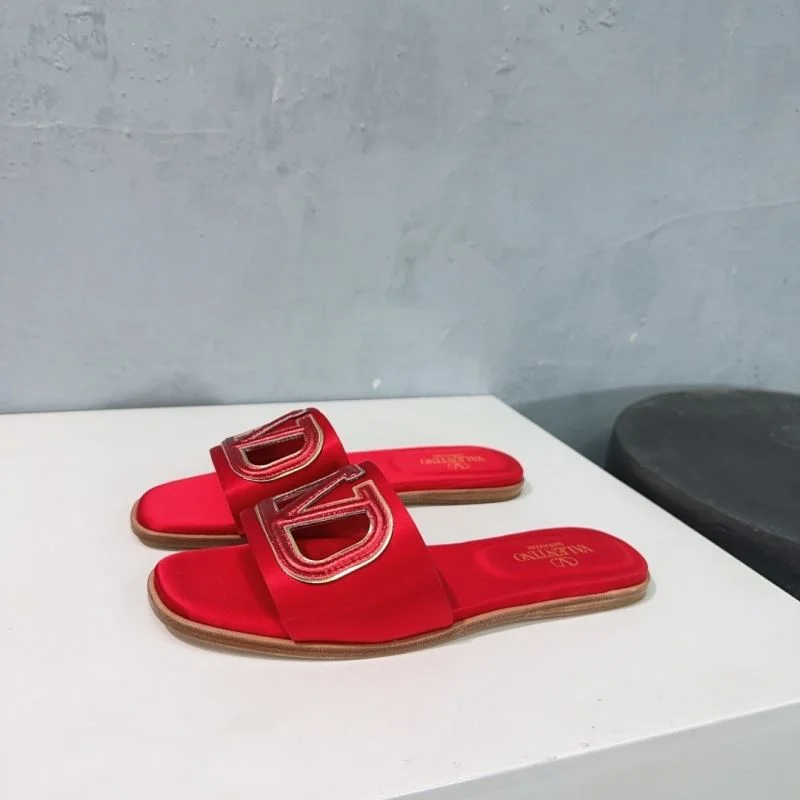 Popular Valentino Slippers 36522