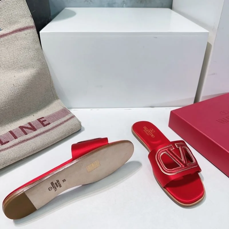 Popular Valentino Slippers 36522