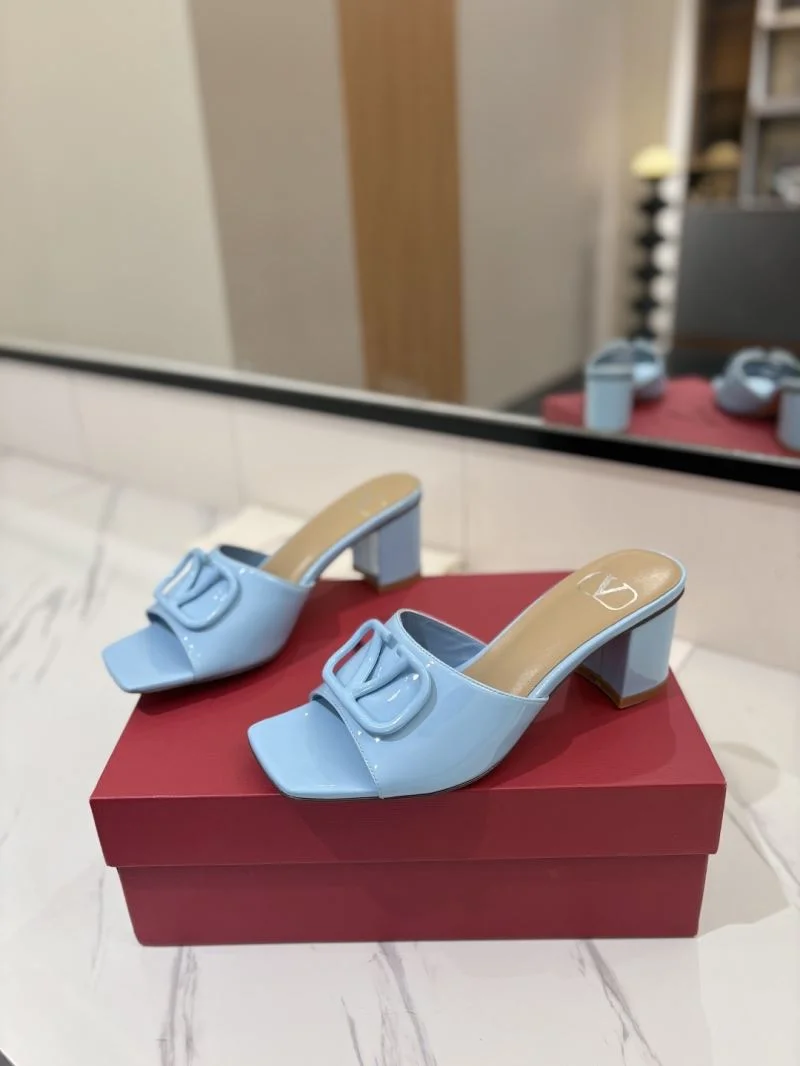 Supportive Valentino Slippers 36543
