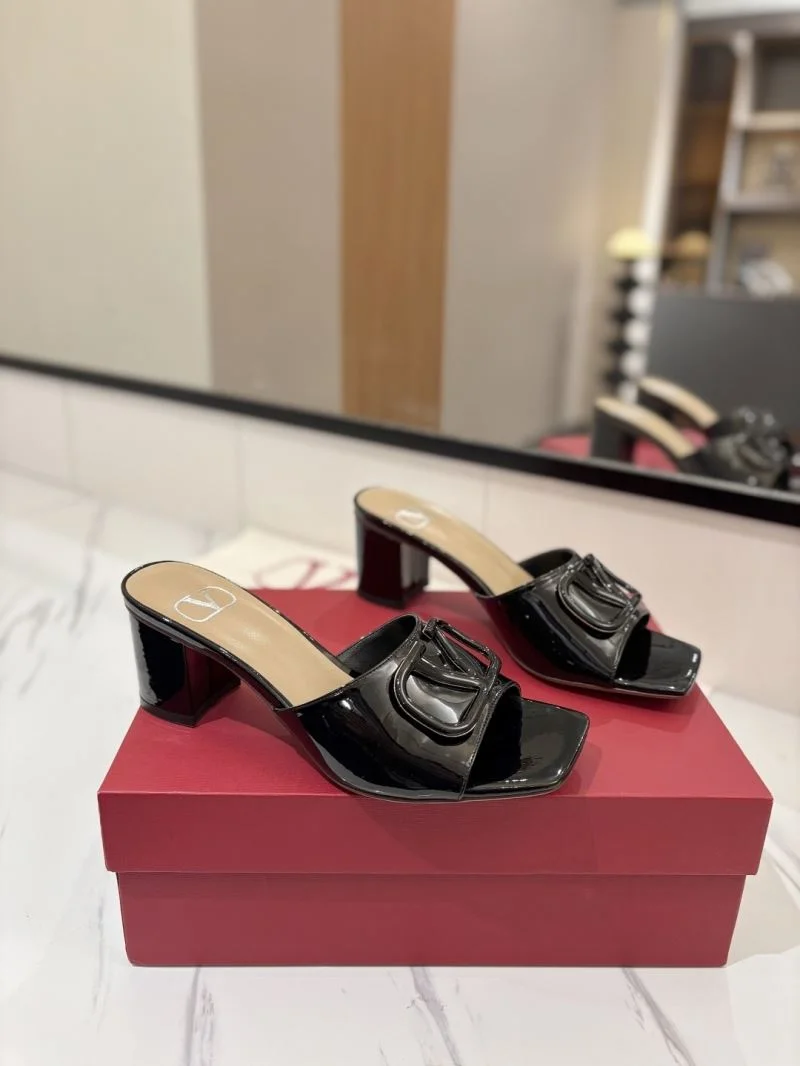 Compact Valentino Slippers 36523