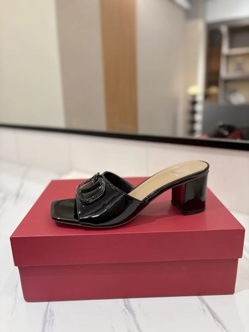 Compact Valentino Slippers 36523