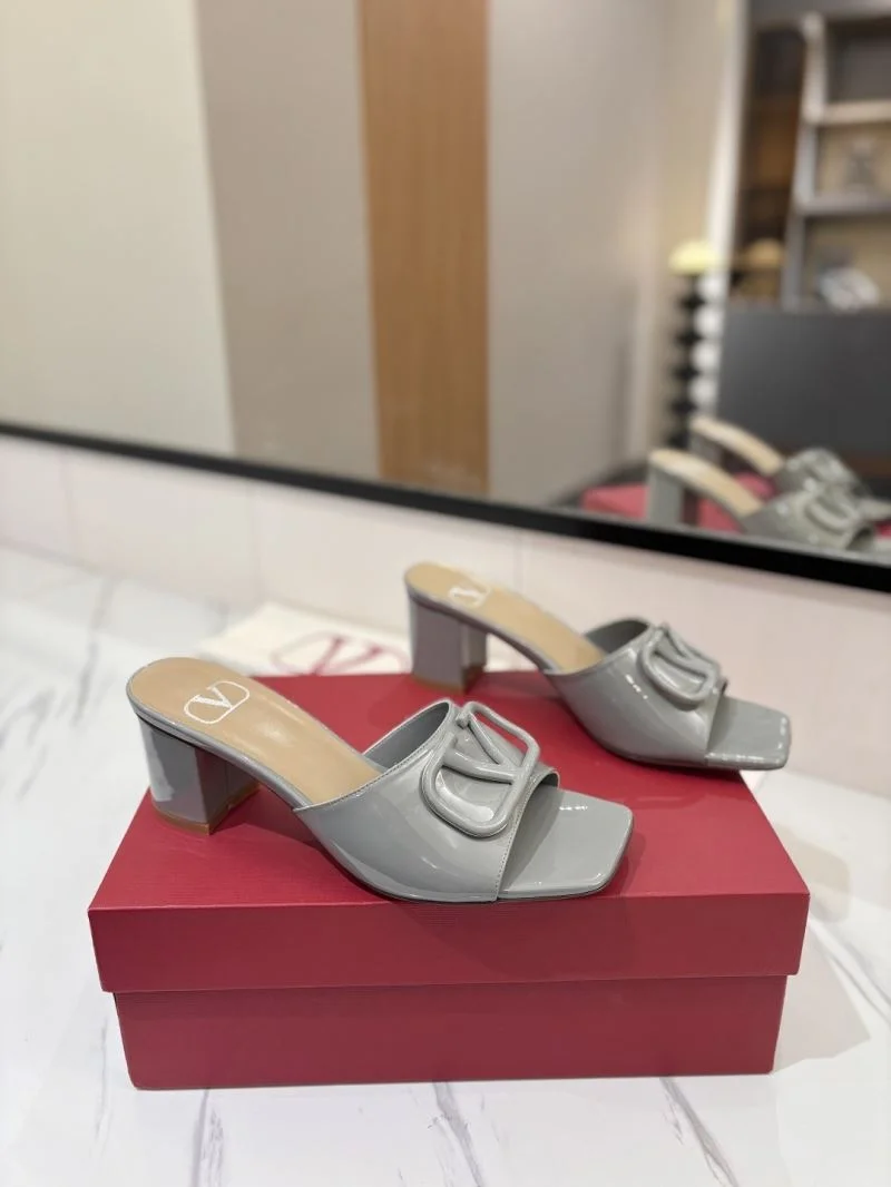 Effortless Valentino Slippers 36546