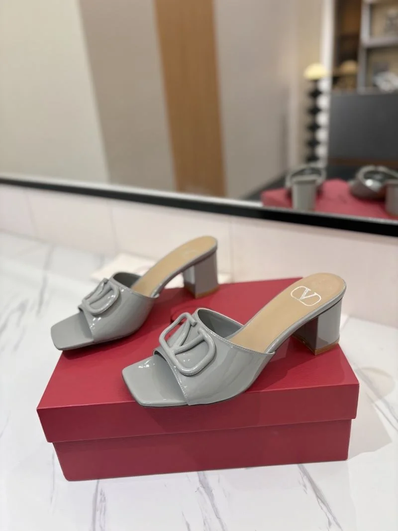 Effortless Valentino Slippers 36546