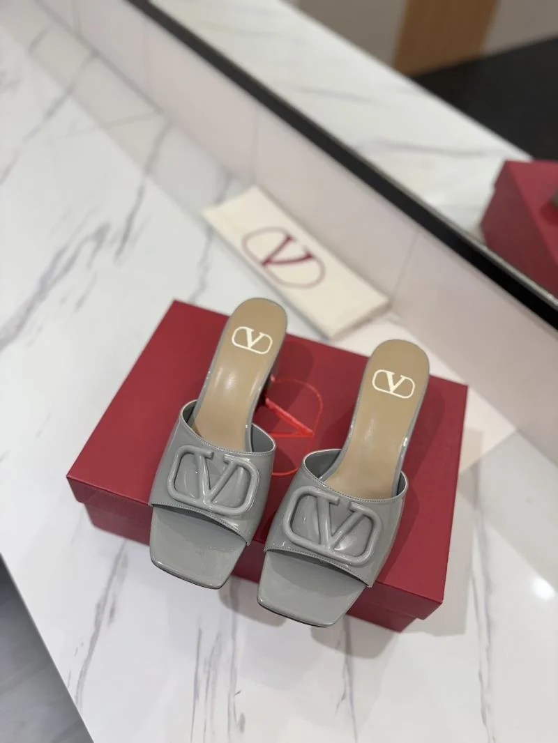 Effortless Valentino Slippers 36546
