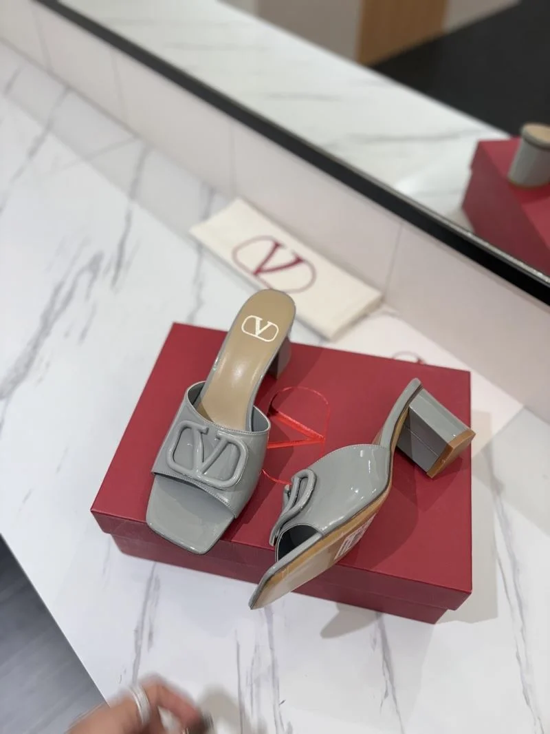 Effortless Valentino Slippers 36546