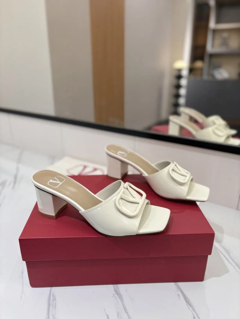 Resilient Valentino Slippers 36535