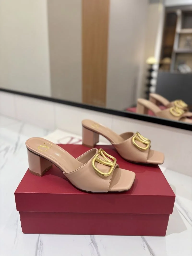 Sporty Valentino Slippers 36549