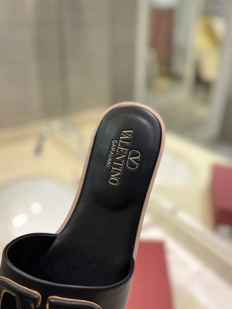 Comfortable Valentino Slippers 36541