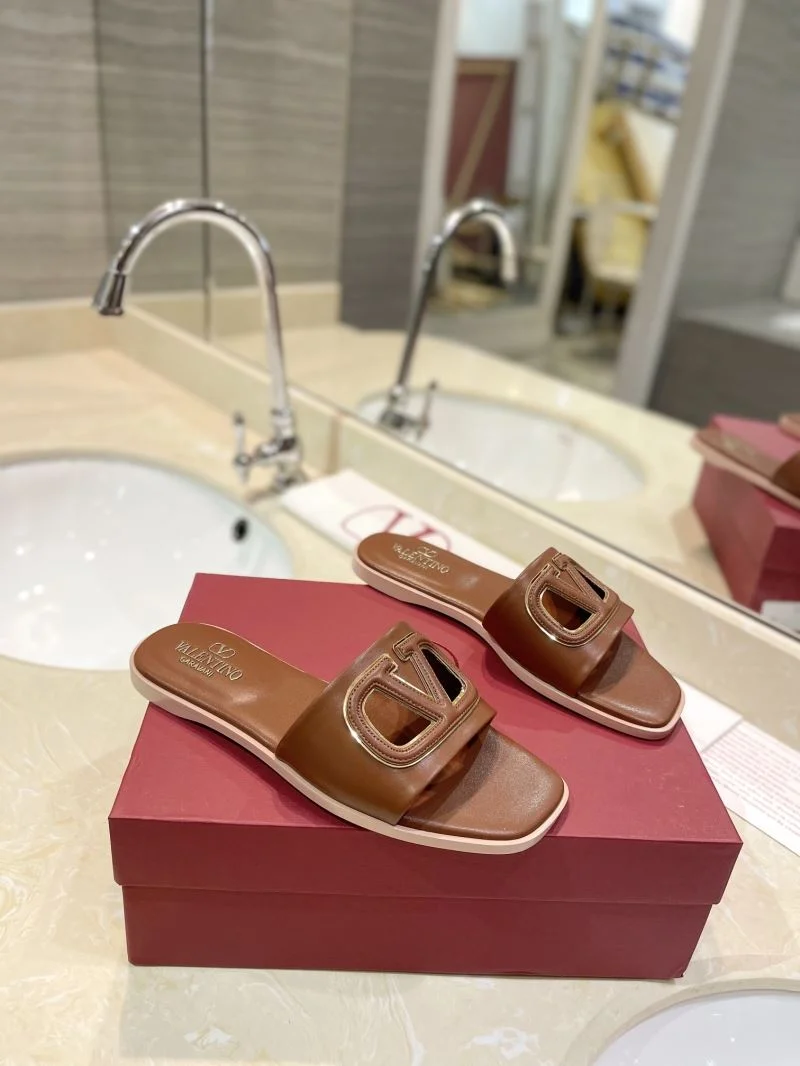 Valentino Slippers Comfortable 36517