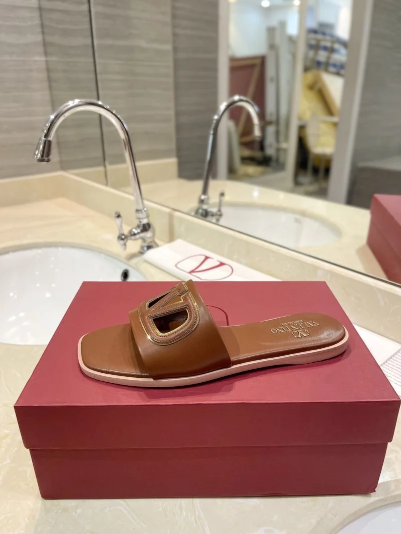 Valentino Slippers Comfortable 36517