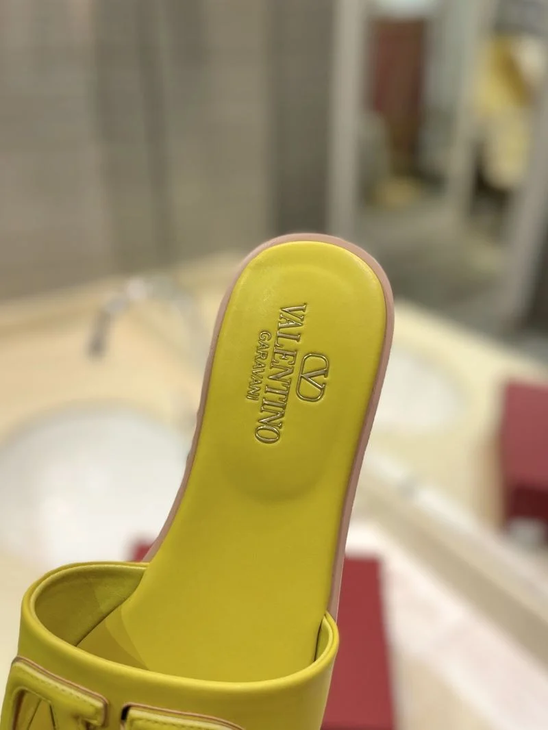 Valentino Slippers Vibrant 36529