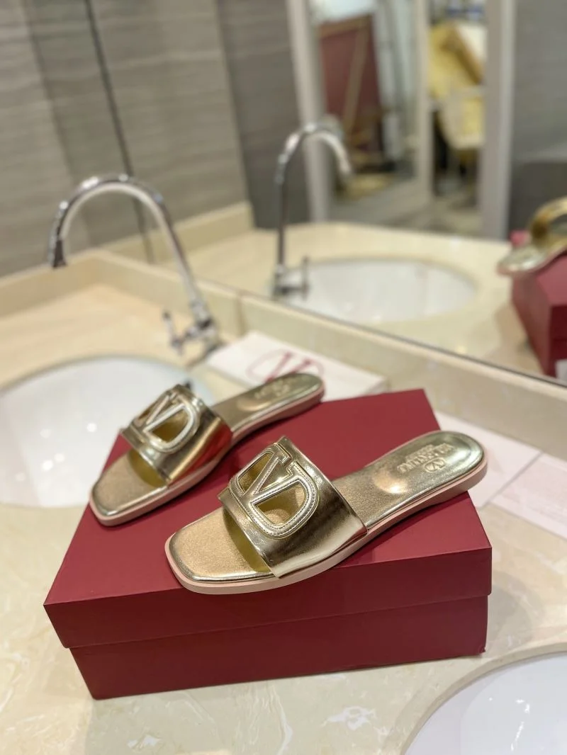 Comfortable Valentino Slippers 36533