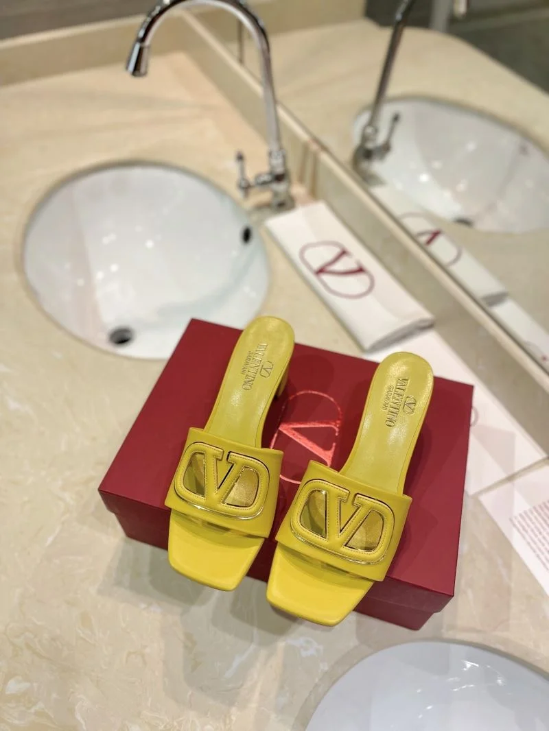 MoistureWicking Valentino Slippers 36510