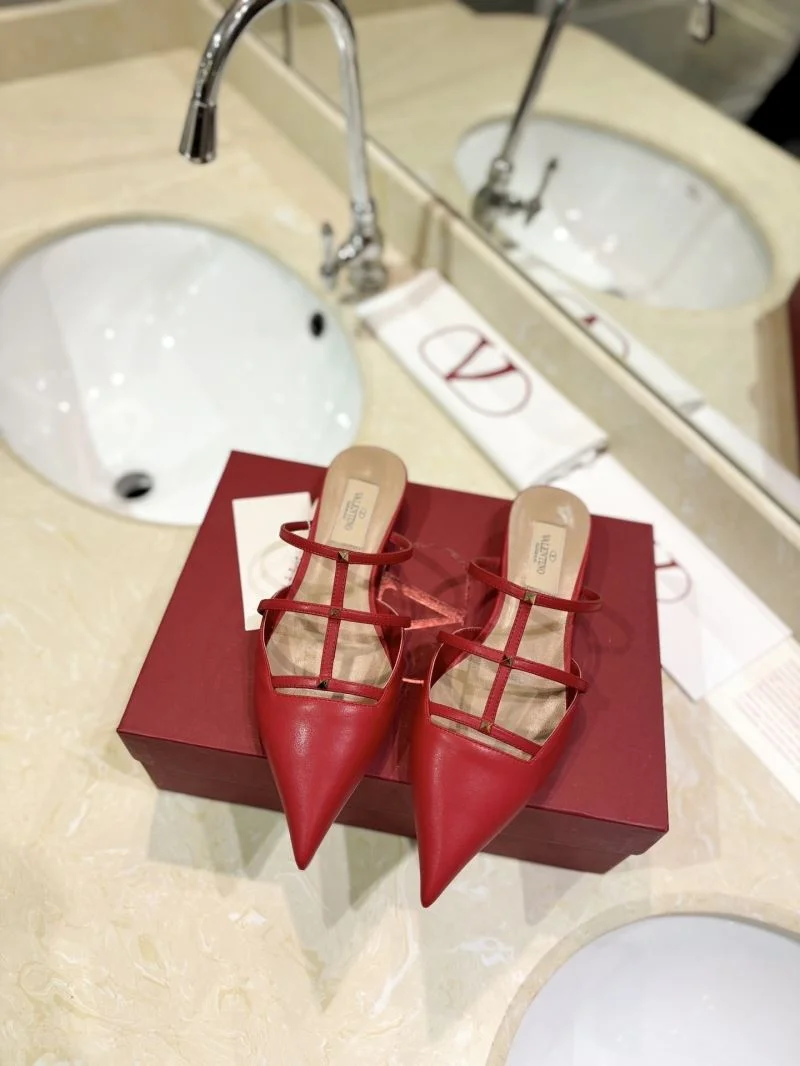 Valentino Slippers Durable 36499
