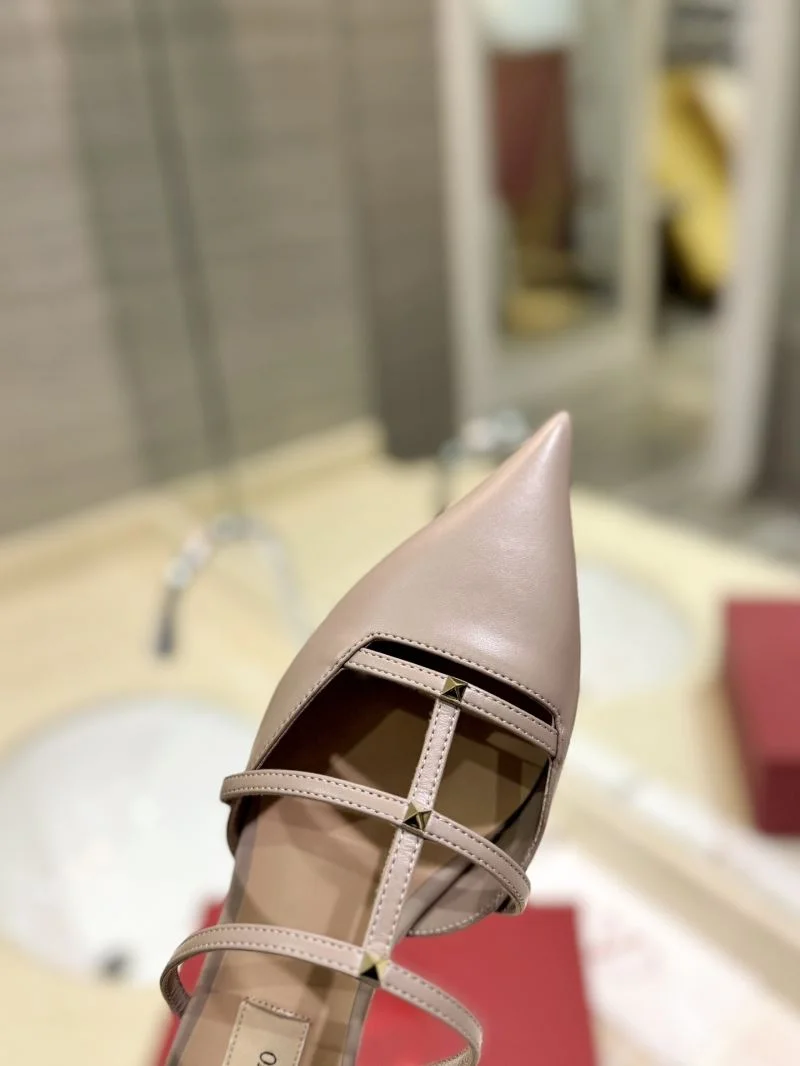 Supportive Valentino Slippers 36493