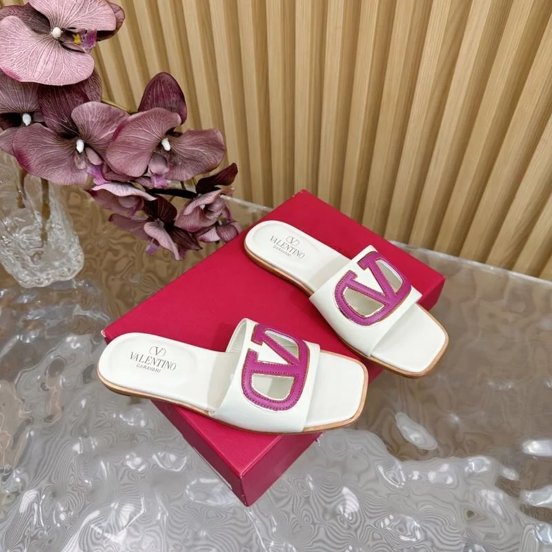 Resilient Valentino Slippers 36488