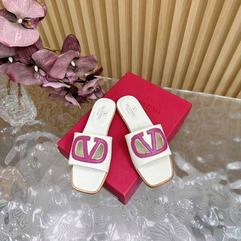 Resilient Valentino Slippers 36488