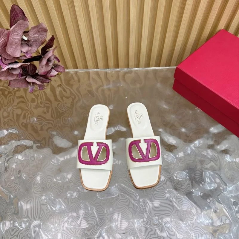 Resilient Valentino Slippers 36488