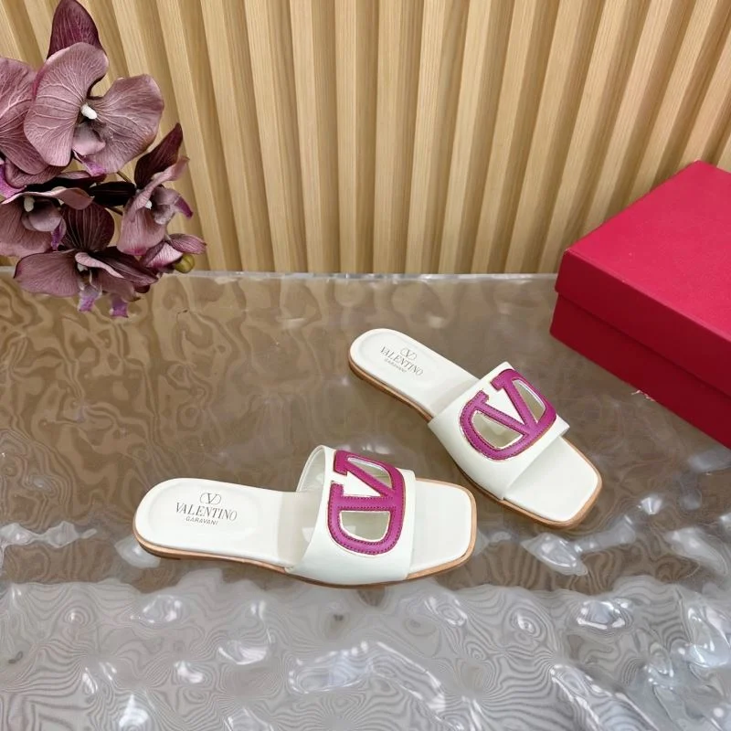 Resilient Valentino Slippers 36488