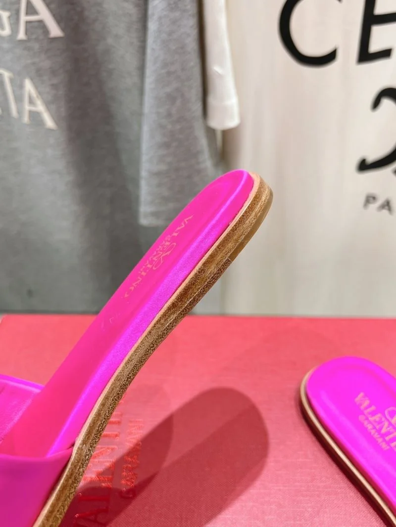 Lightweight Valentino Slippers 36298