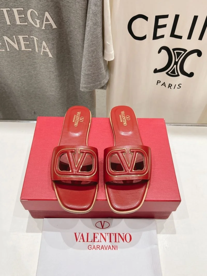Resilient Valentino Slippers 36299