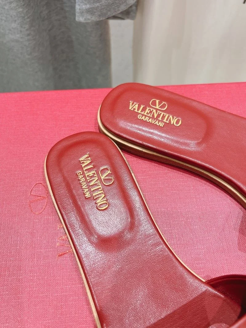 Resilient Valentino Slippers 36299