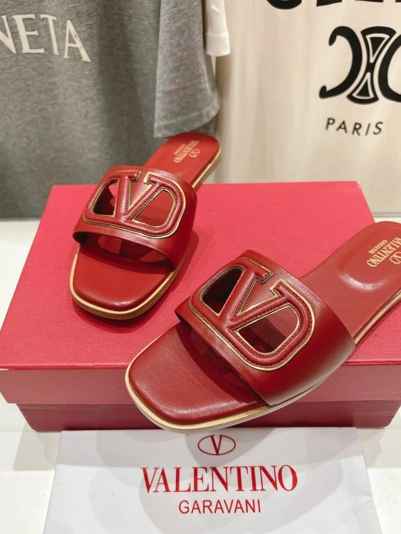 Resilient Valentino Slippers 36299