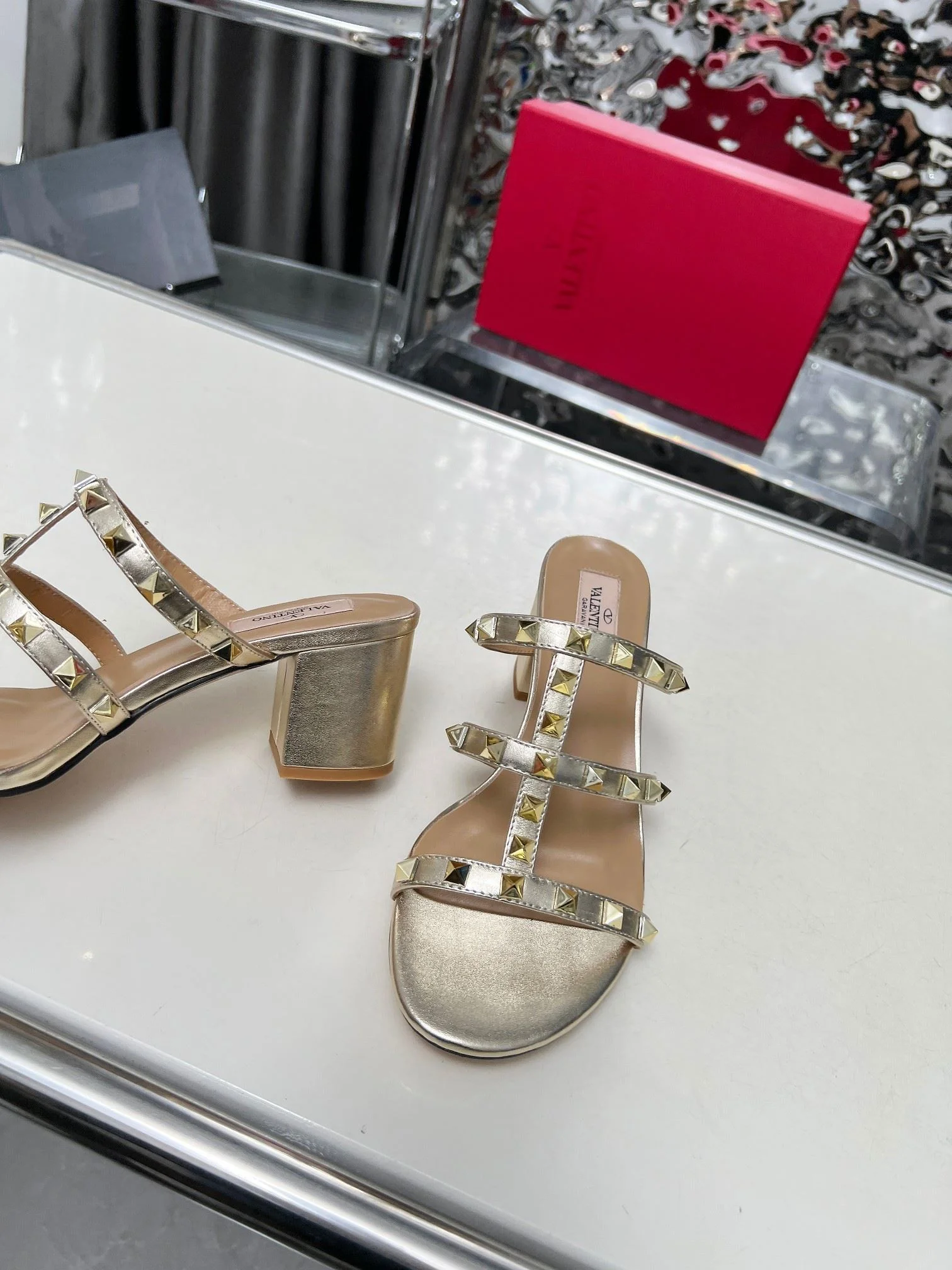 Valentino Slippers Durable 35918