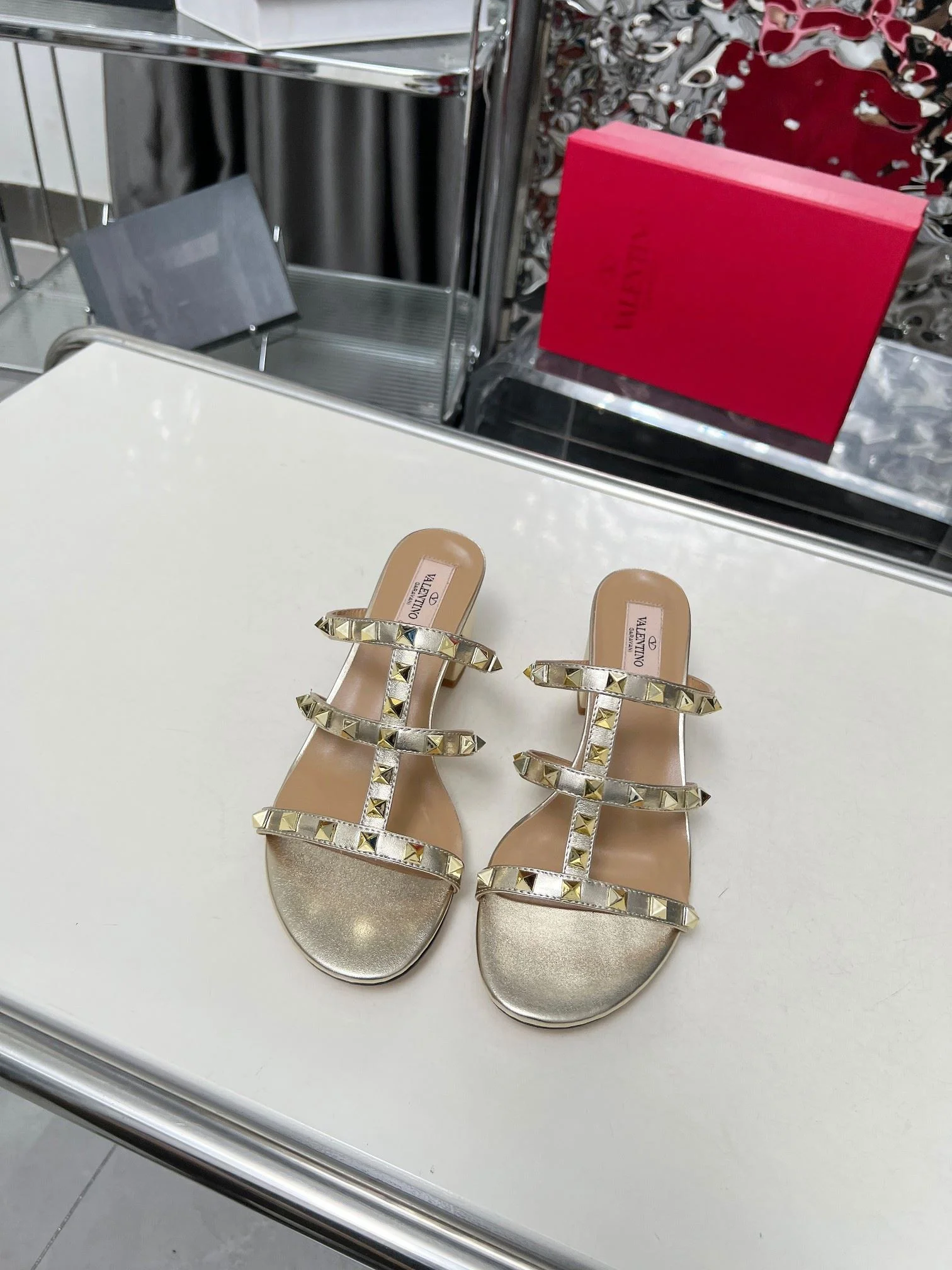 Valentino Slippers Durable 35918
