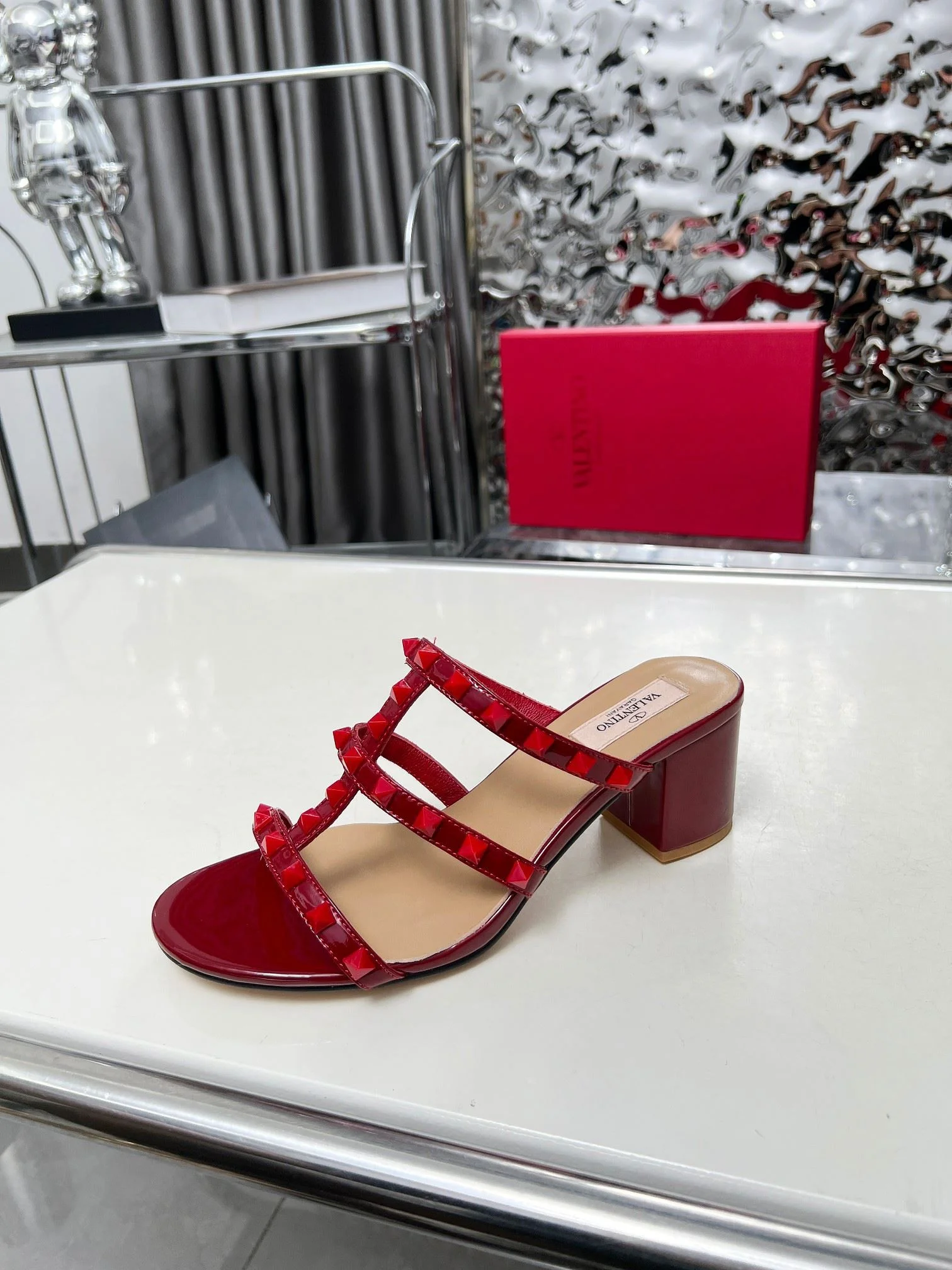 Chic Valentino Slippers 35892