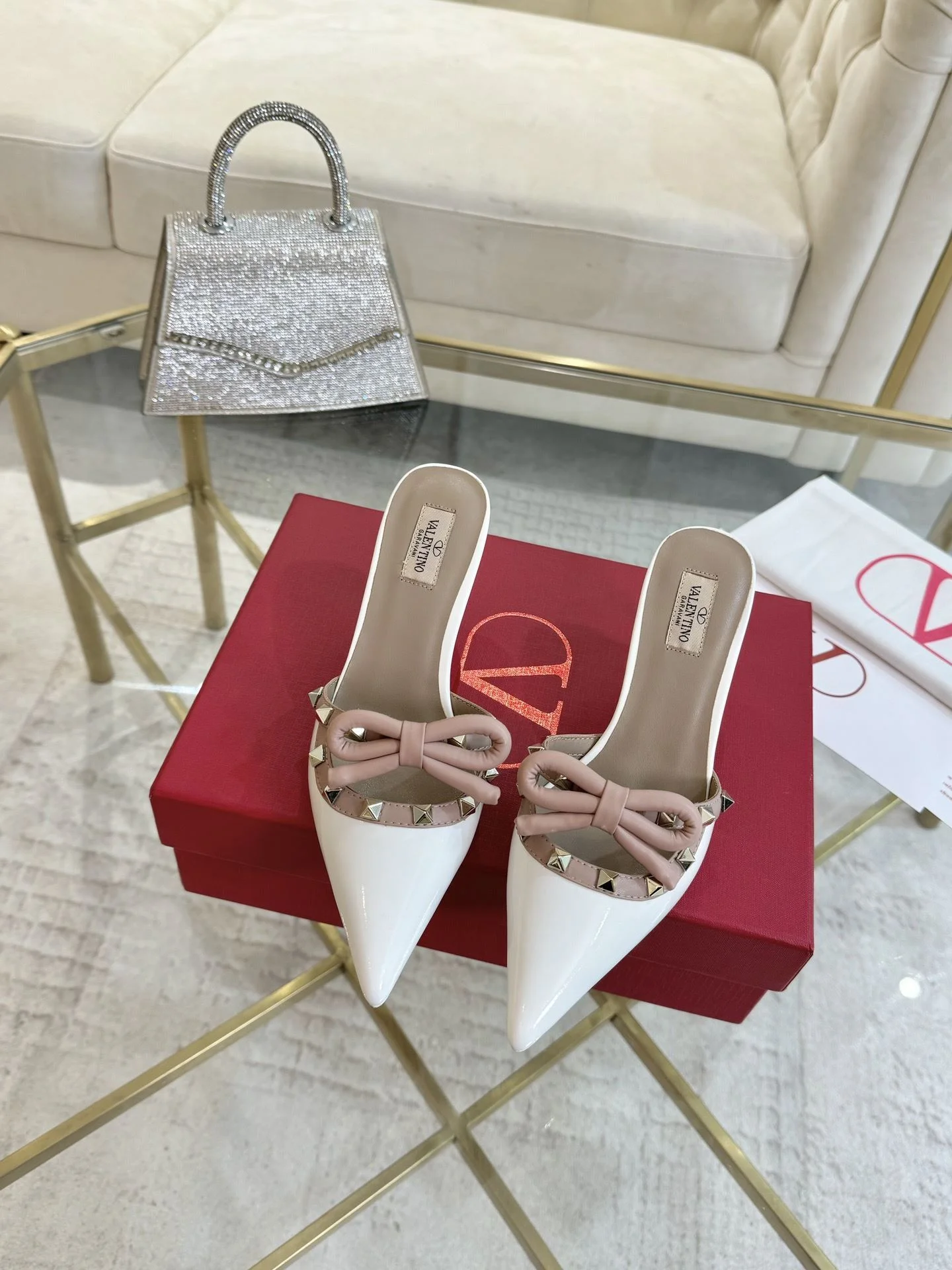 Valentino Slippers Minimalist 35900
