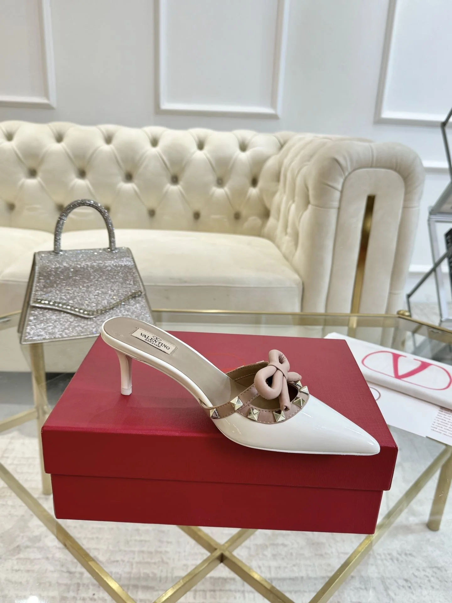 Valentino Slippers Minimalist 35900