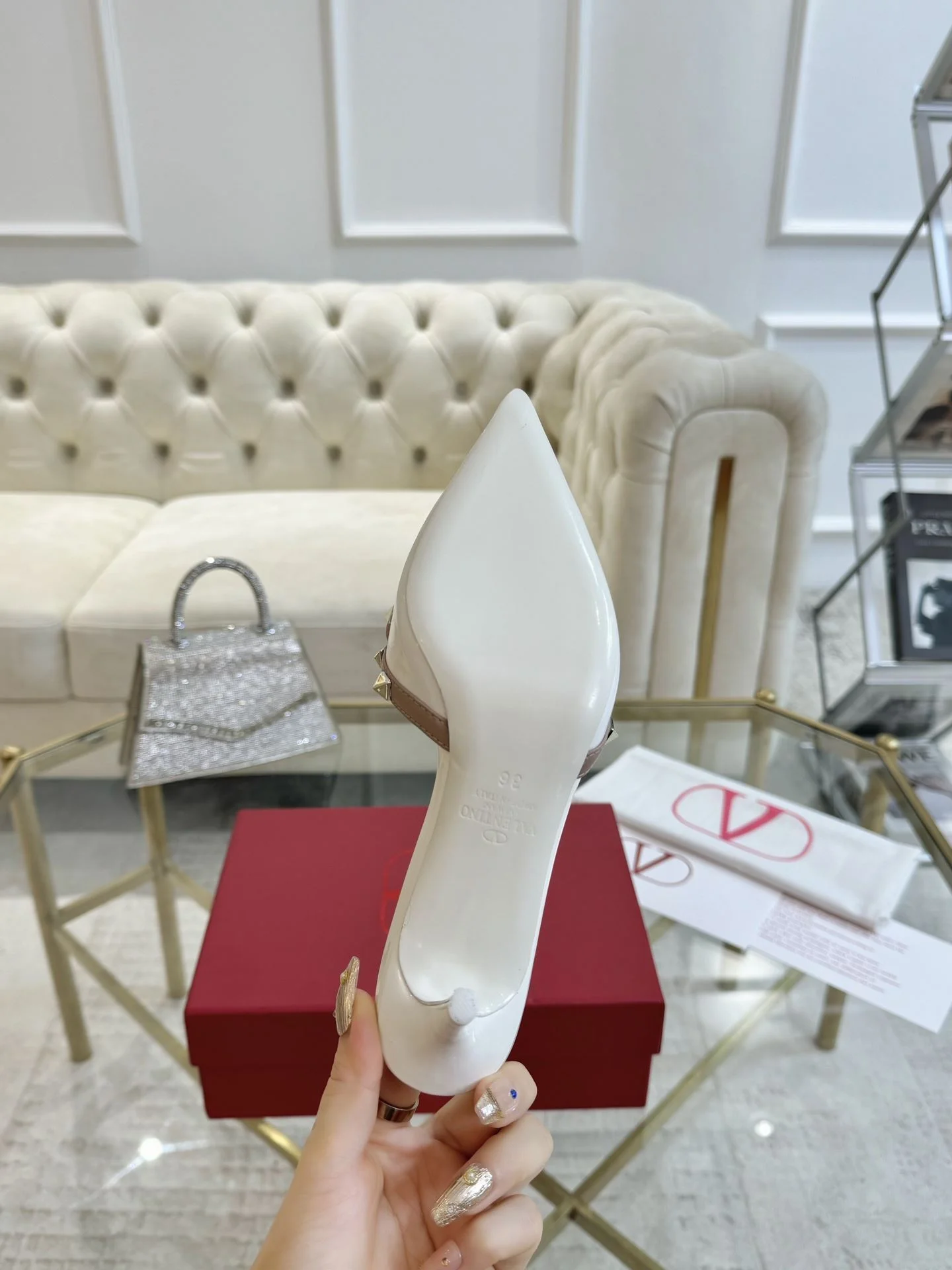 Valentino Slippers Minimalist 35900